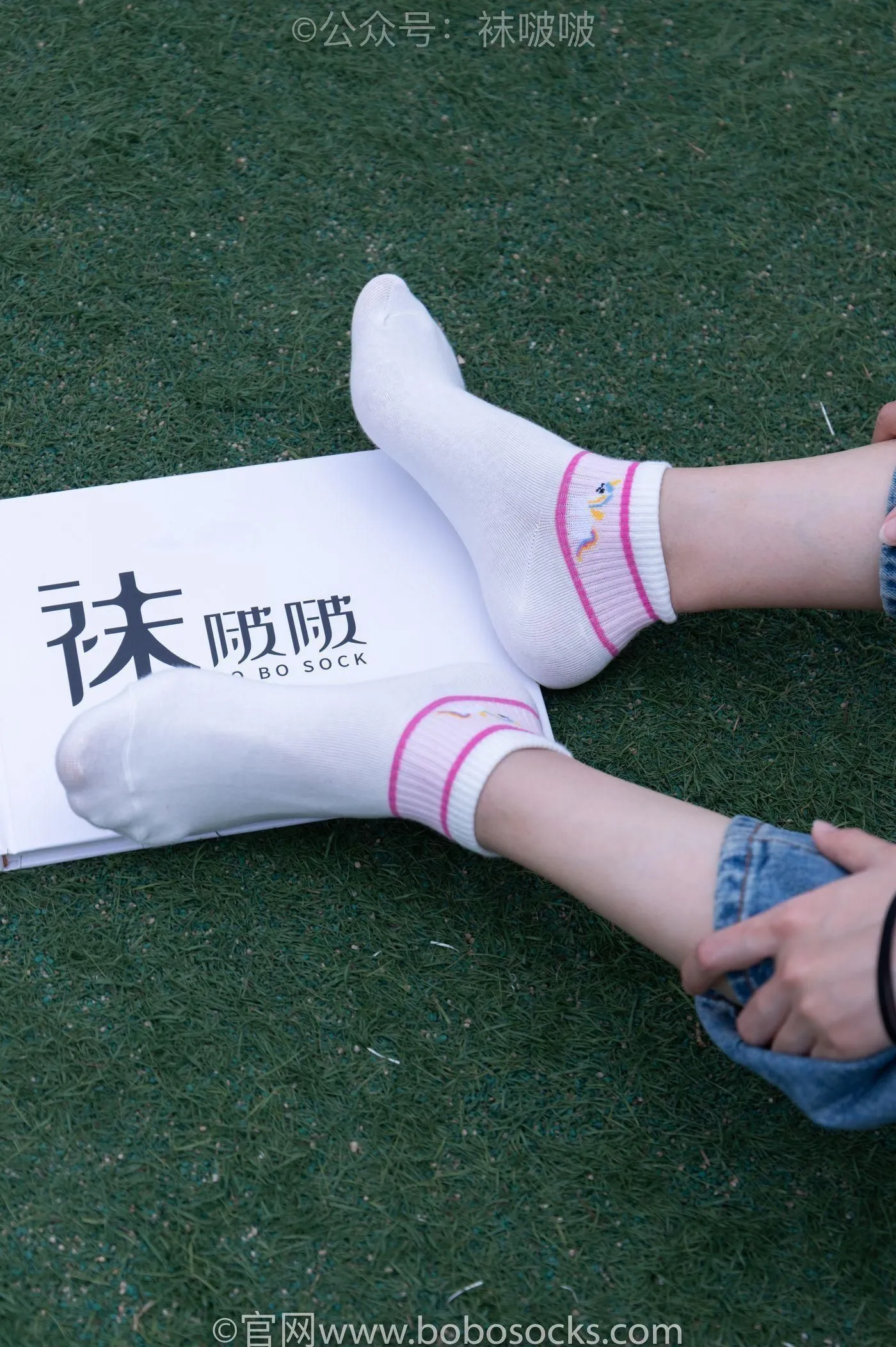 [BoBoSocks袜啵啵]NO.004 泡芙-vans帆布鞋、白棉袜、裸足 [127P]插图8